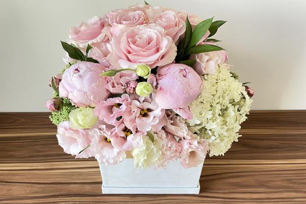 Innity Pink Flowers Arragement | Mother